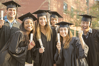 留学目的地多元化发展,选择专业以就业前景为导