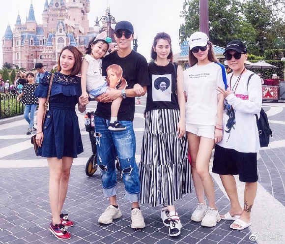 想出国旅游，却不会说英语怎么办？