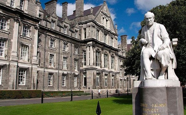 毕业典礼上，澳洲大学的中国留学生火了！