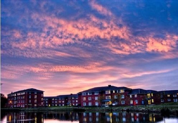 留学生必读：就业率最高的英国大学——华威大