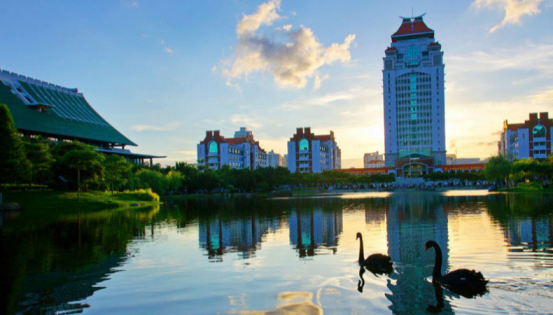 今天，和意思君一起看看成都雅思考场！