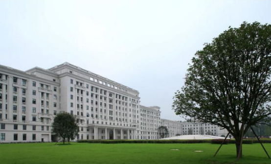 今天，和意思君一起看看成都雅思考场！