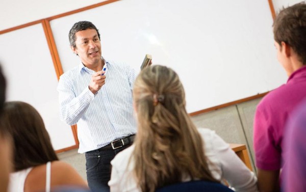 1对1，到底有多贵？