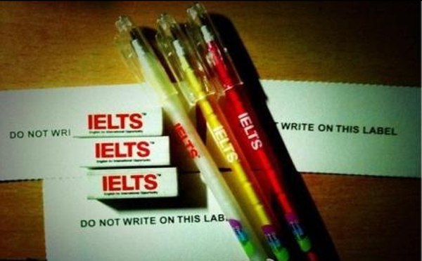 易世英语名师点拨：Film话题